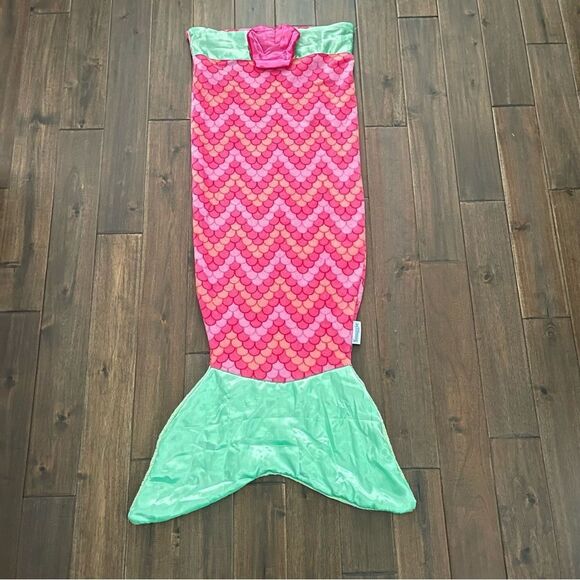 Mermaid Tail Snuggie Pink & Green - Picture 1 of 6
